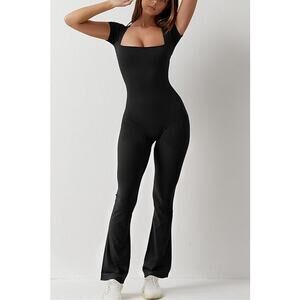 QINSEN Black Stretchy Jumpsuit Square Neck Flare Leg Short Sleeve Size Medium M